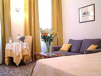 Casa Fornaretto Гостевой дом Венеция