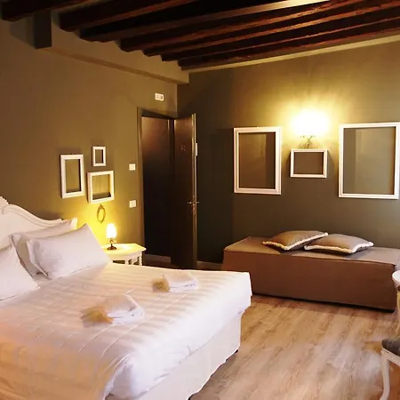 בית הארחה Casa Fornaretto ונציה